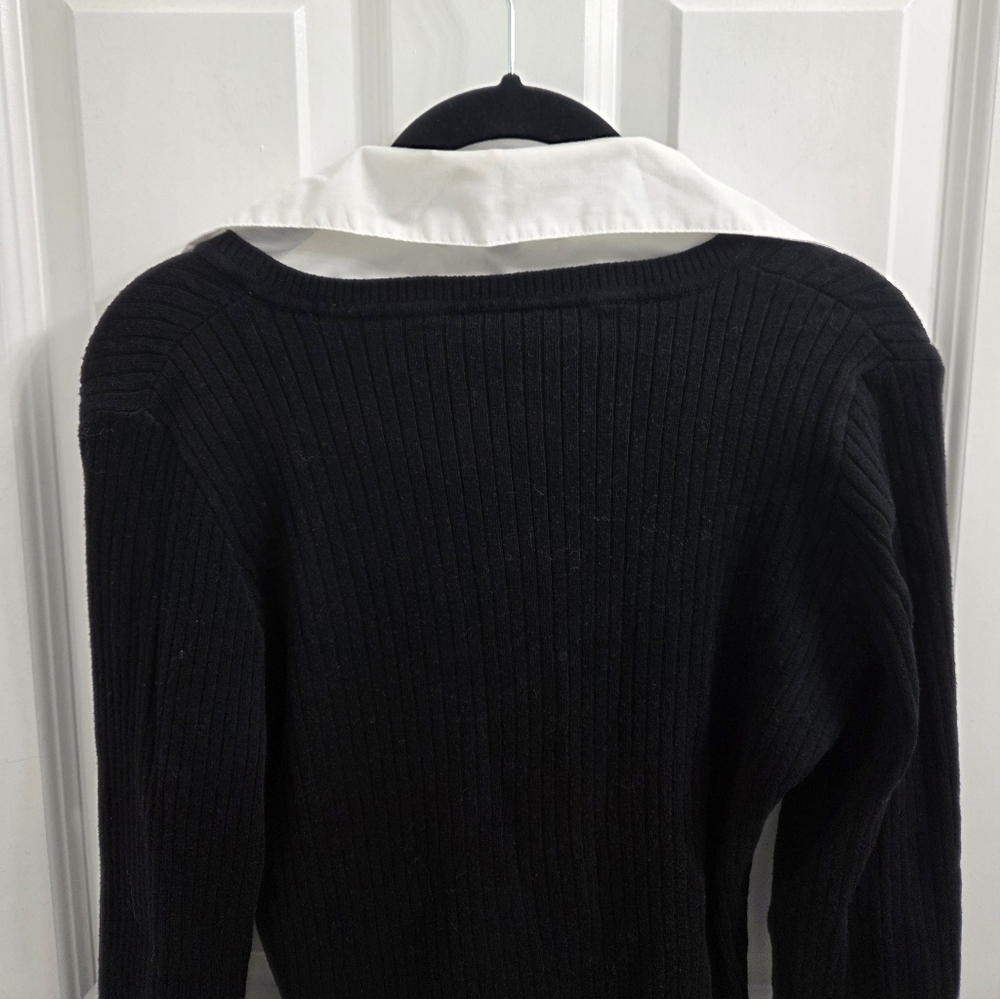 Carolyn Taylor Black Sweater with White Collar - Picture 6 of 9